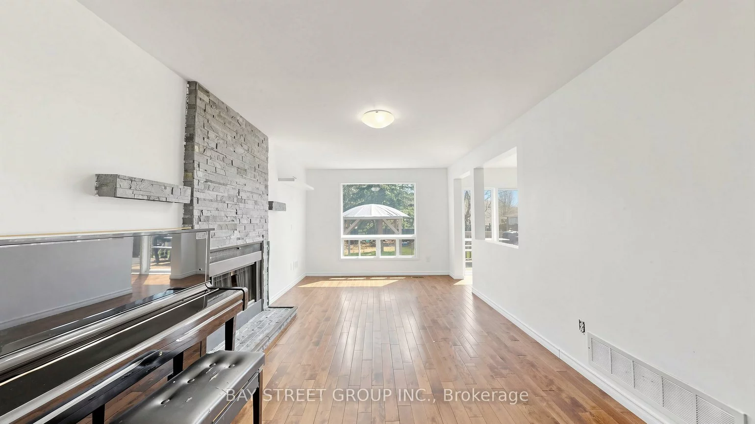 985, Linden, Alcona, Innisfil