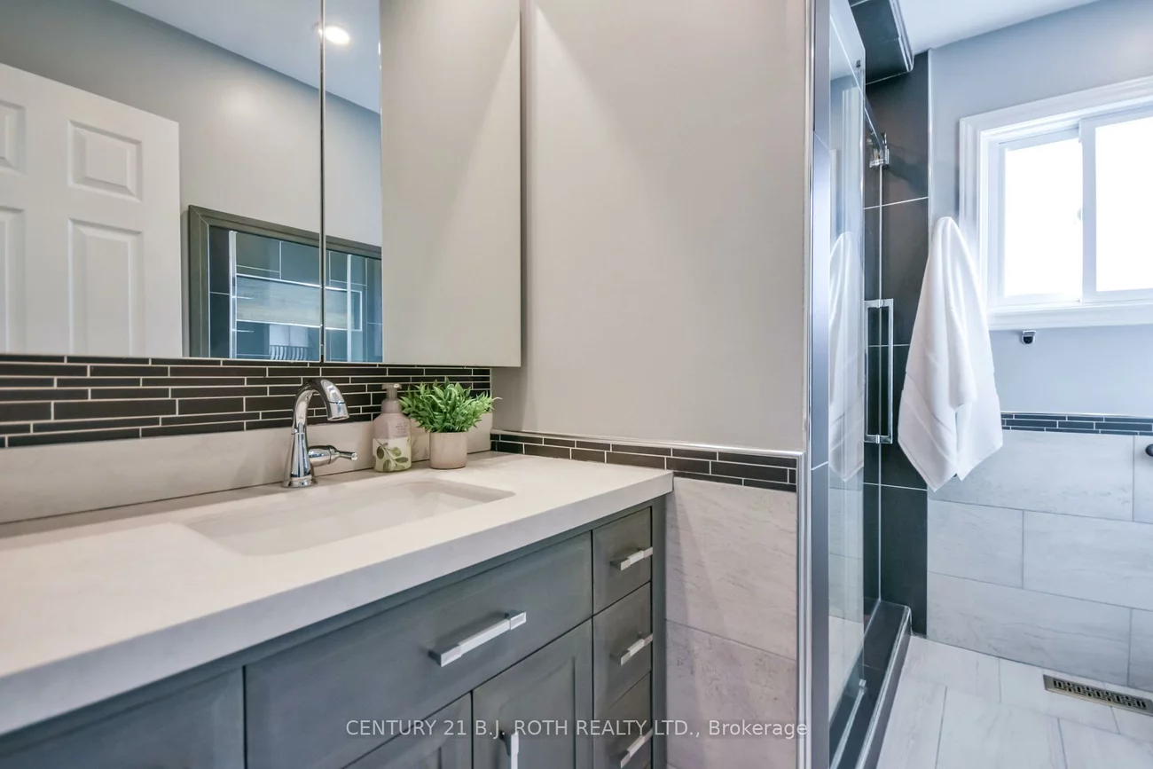 2246, Richardson, Stroud, Innisfil