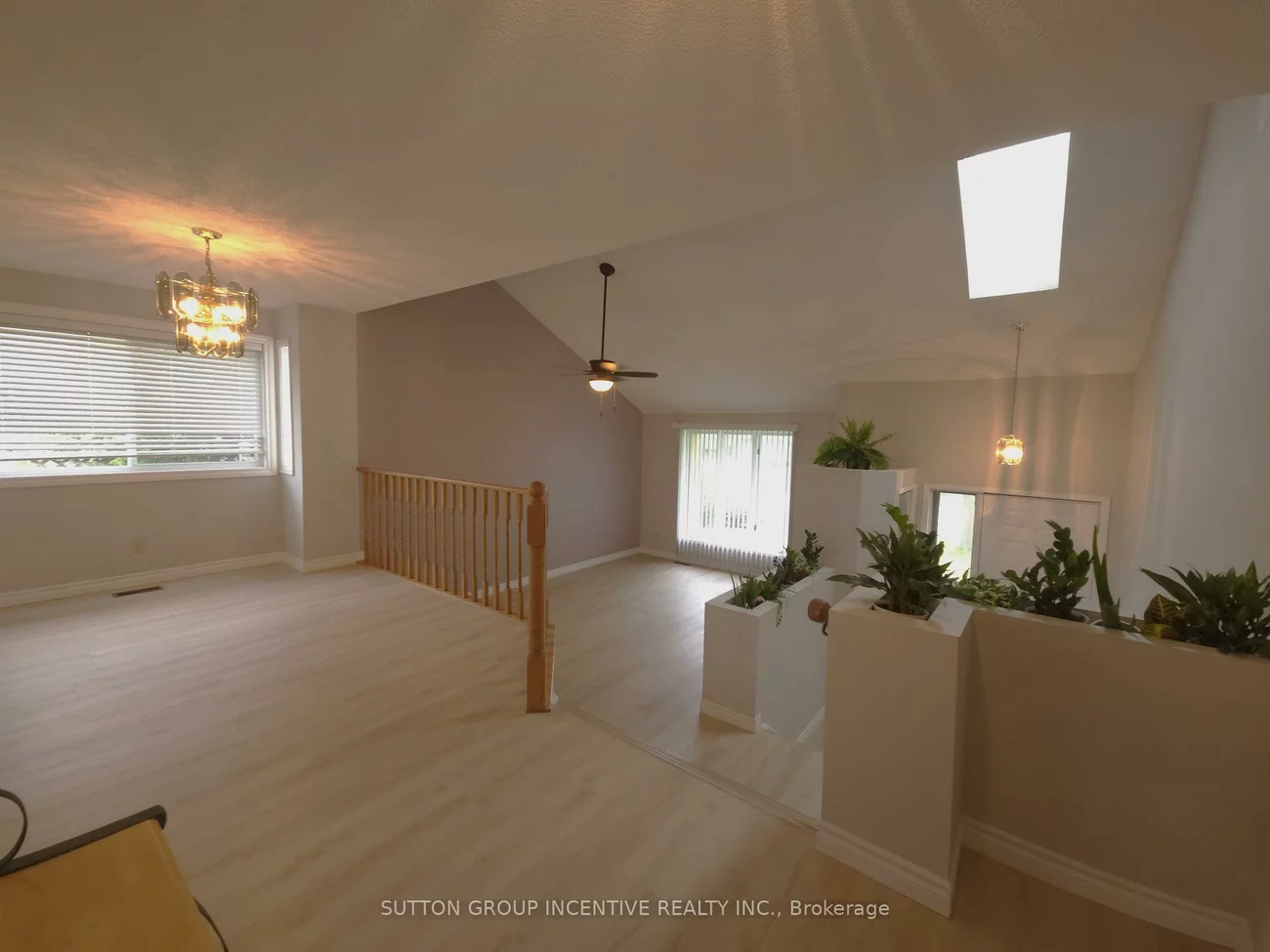 2276, Scythes, Stroud, Innisfil