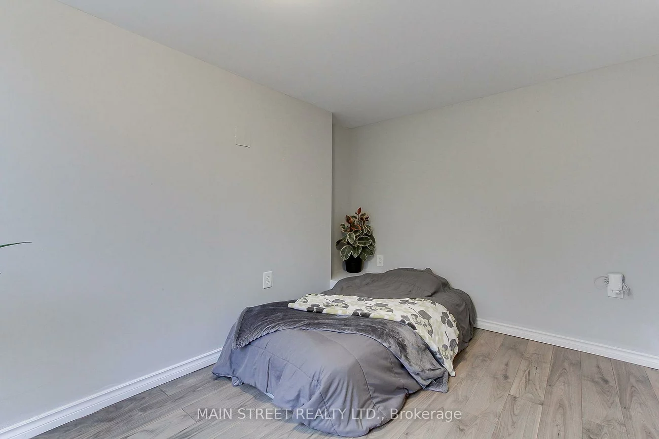 1021, Goshen, Alcona, Innisfil