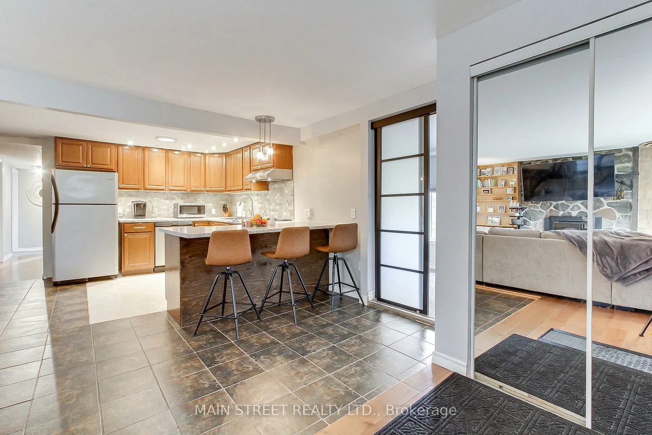 1021, Goshen, Alcona, Innisfil