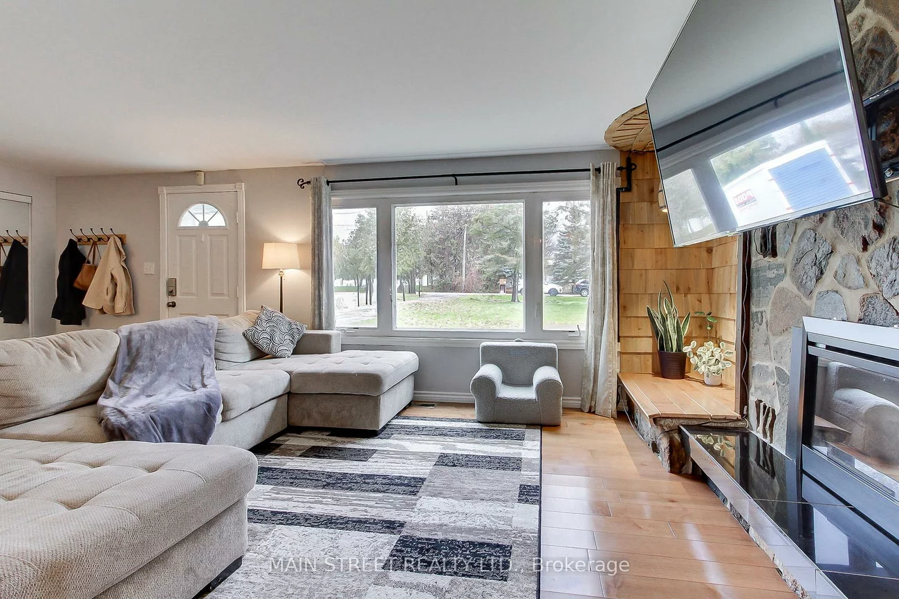 1021, Goshen, Alcona, Innisfil