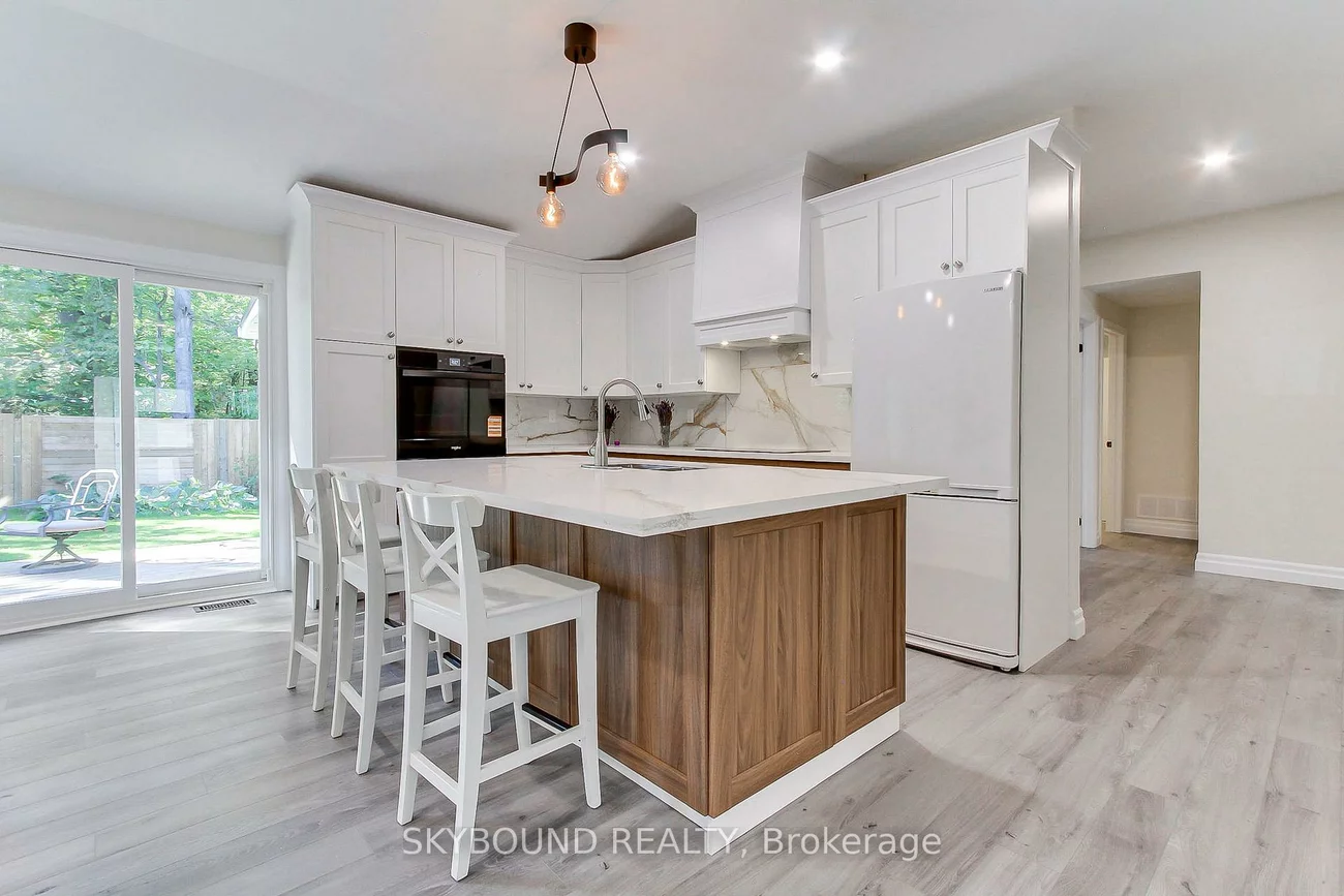 2388, 25th, Alcona, Innisfil