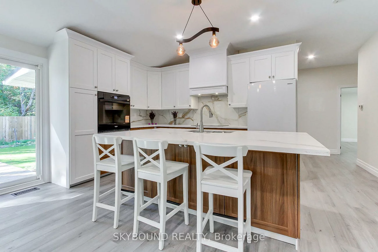 2388, 25th, Alcona, Innisfil