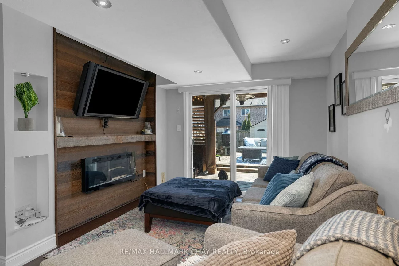1403, BENSON, Alcona, Innisfil