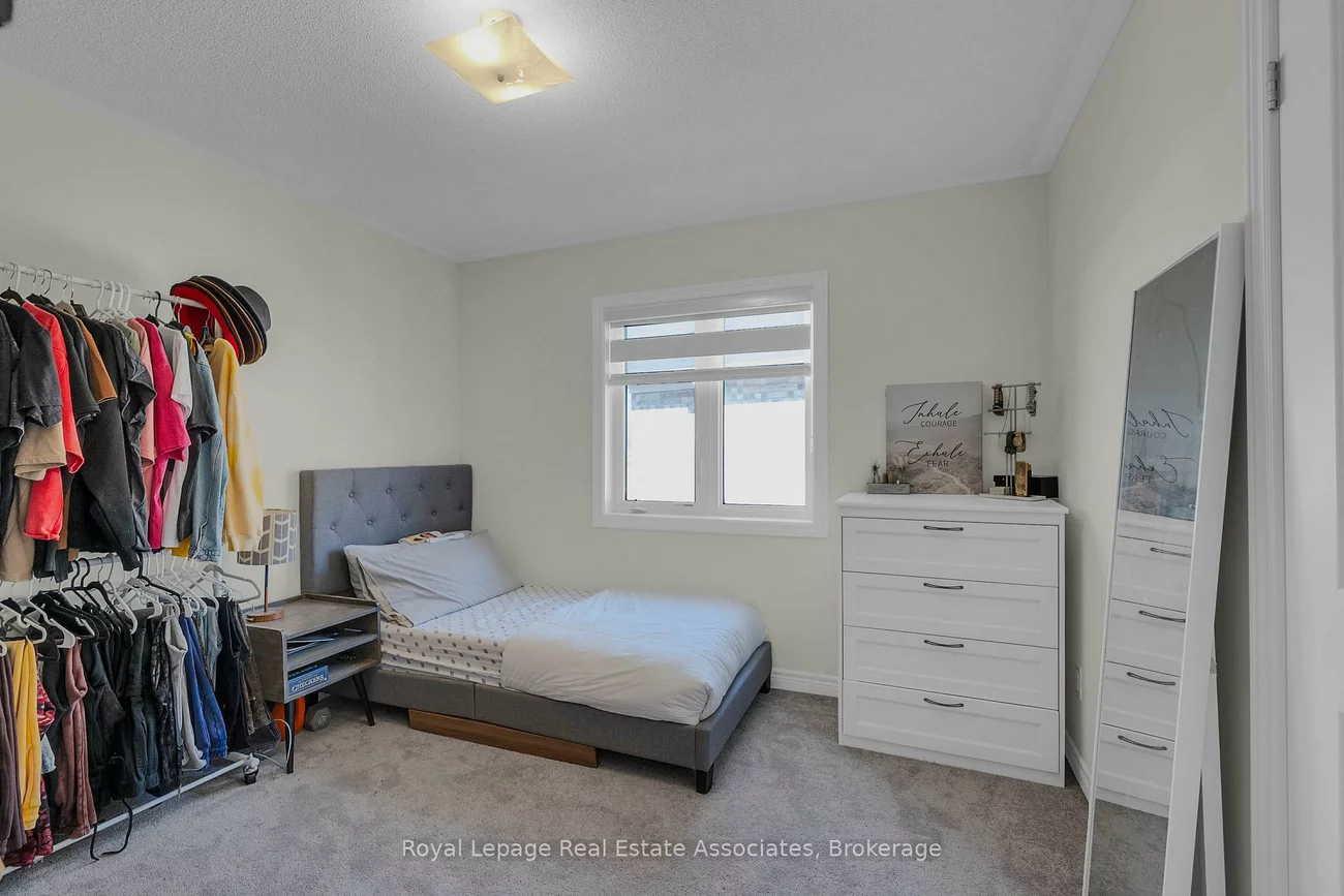 1386, Davis, Lefroy, Innisfil