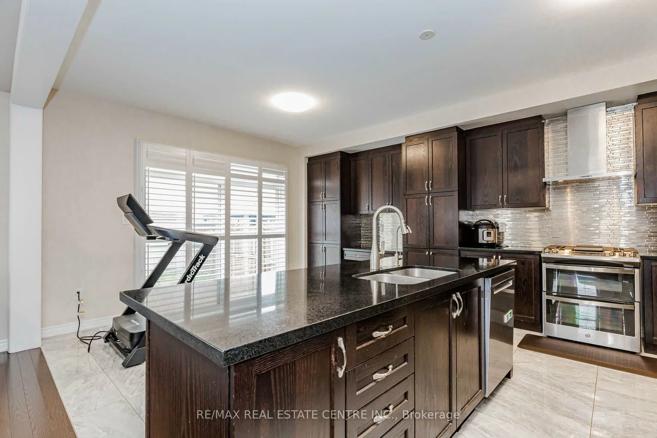 1332, Blackmore, Alcona, Innisfil