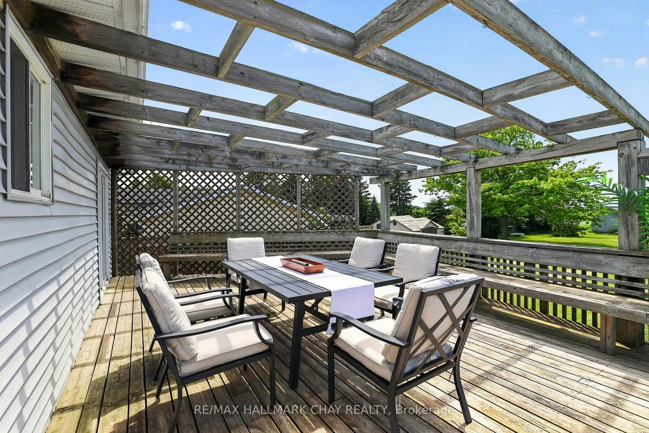 2652, Lawrence, Stroud, Innisfil