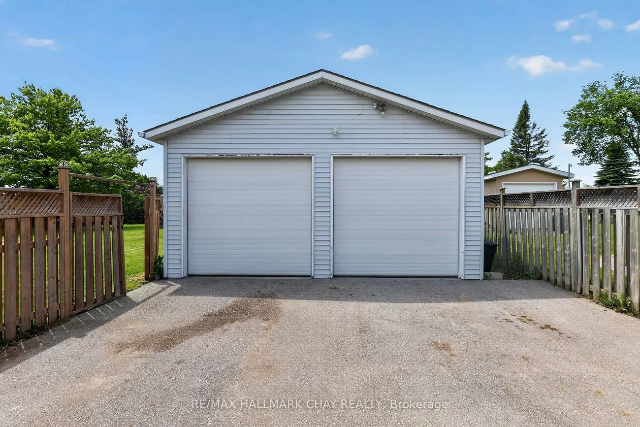 2652, Lawrence, Stroud, Innisfil