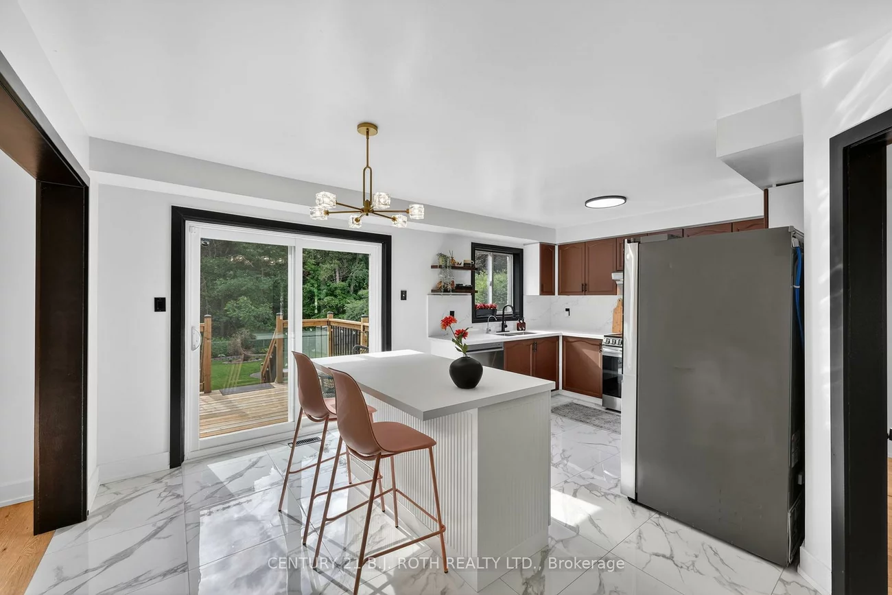 1077, CORRIE, Alcona, Innisfil