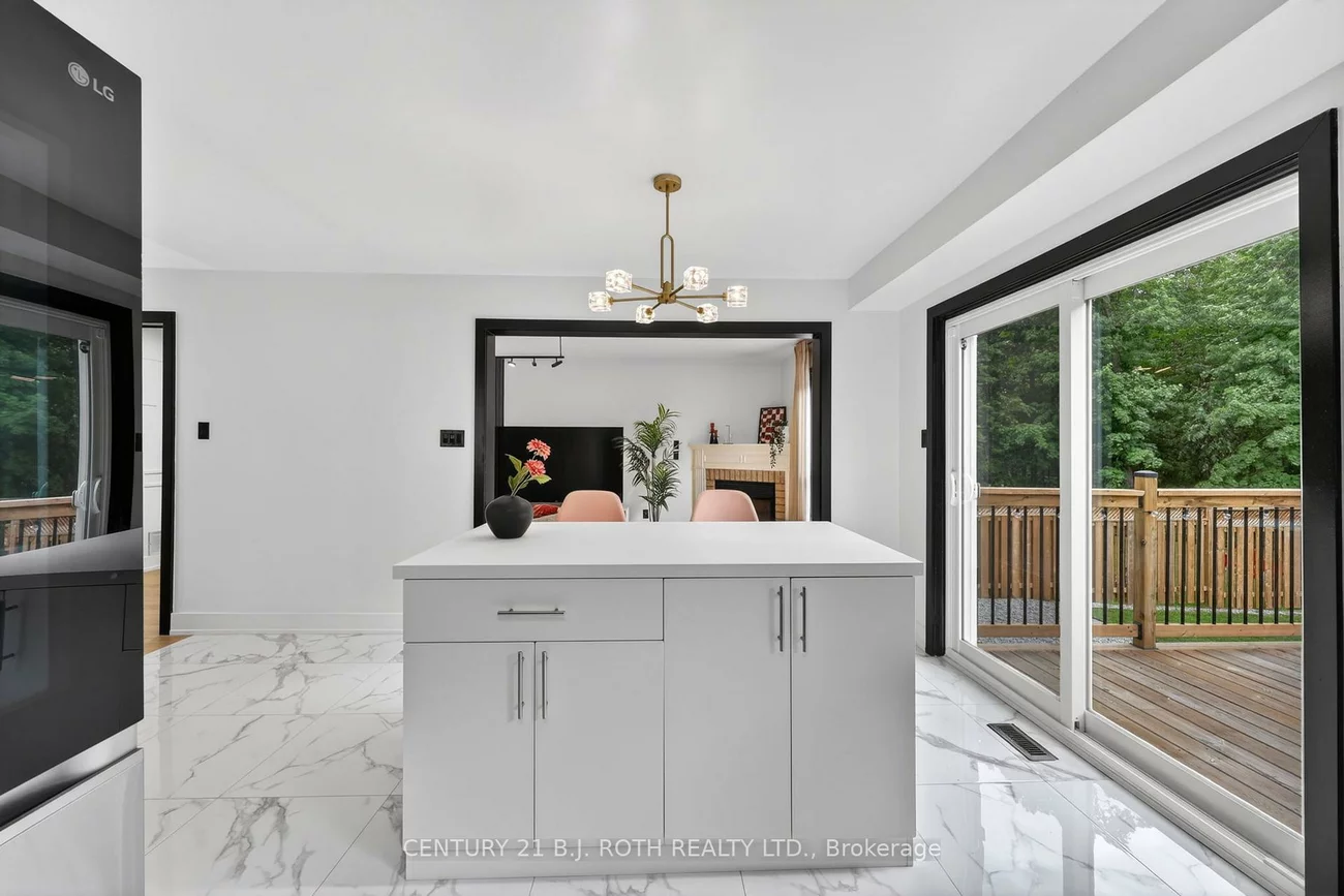 1077, CORRIE, Alcona, Innisfil
