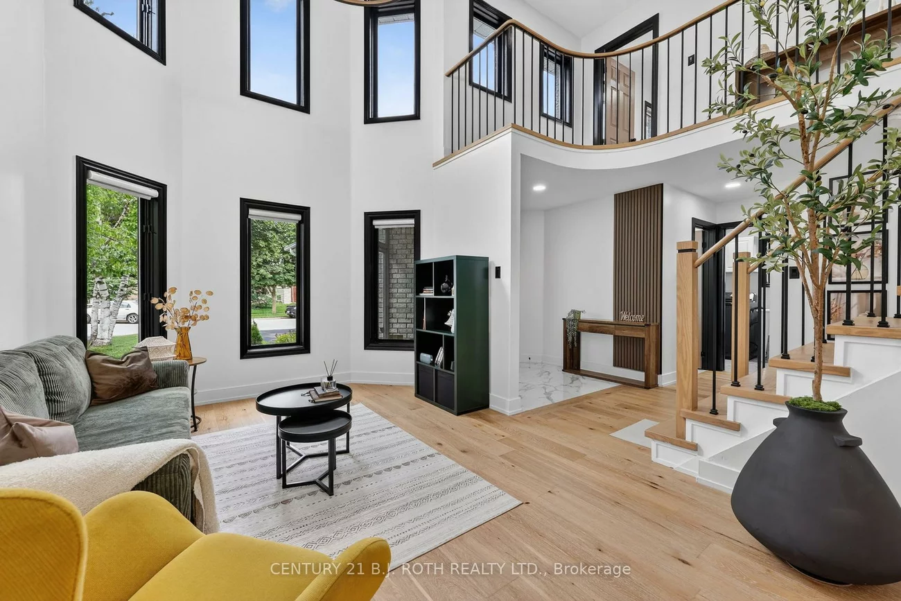 1077, CORRIE, Alcona, Innisfil
