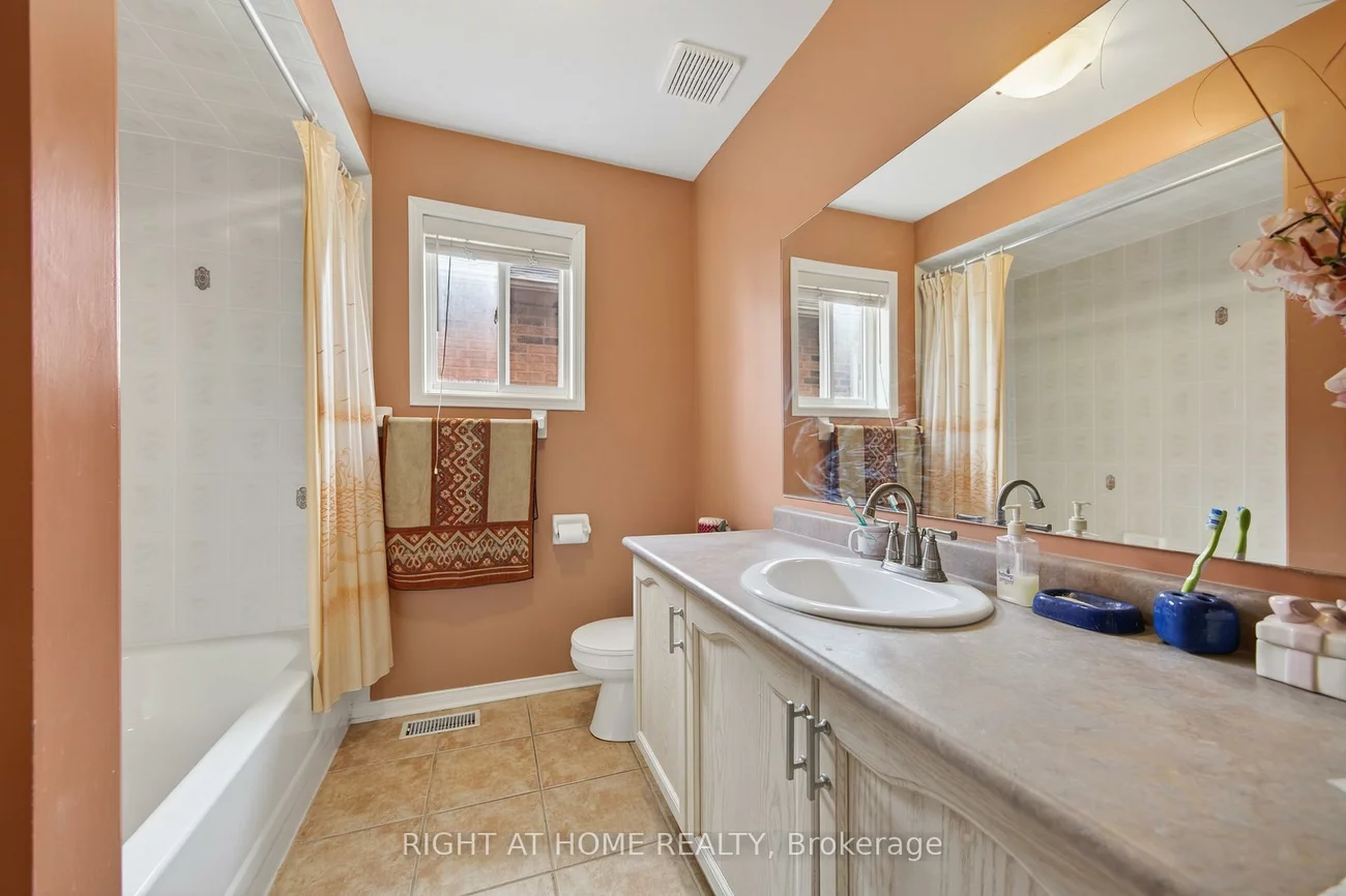 1338, Vincent, Alcona, Innisfil