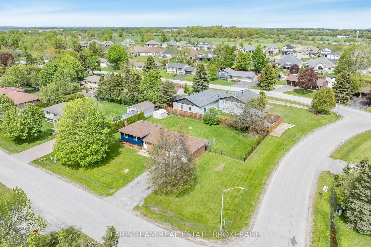 201, Parkside, Stroud, Innisfil
