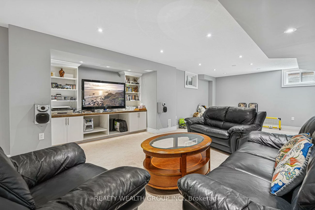 896, Booth, Alcona, Innisfil