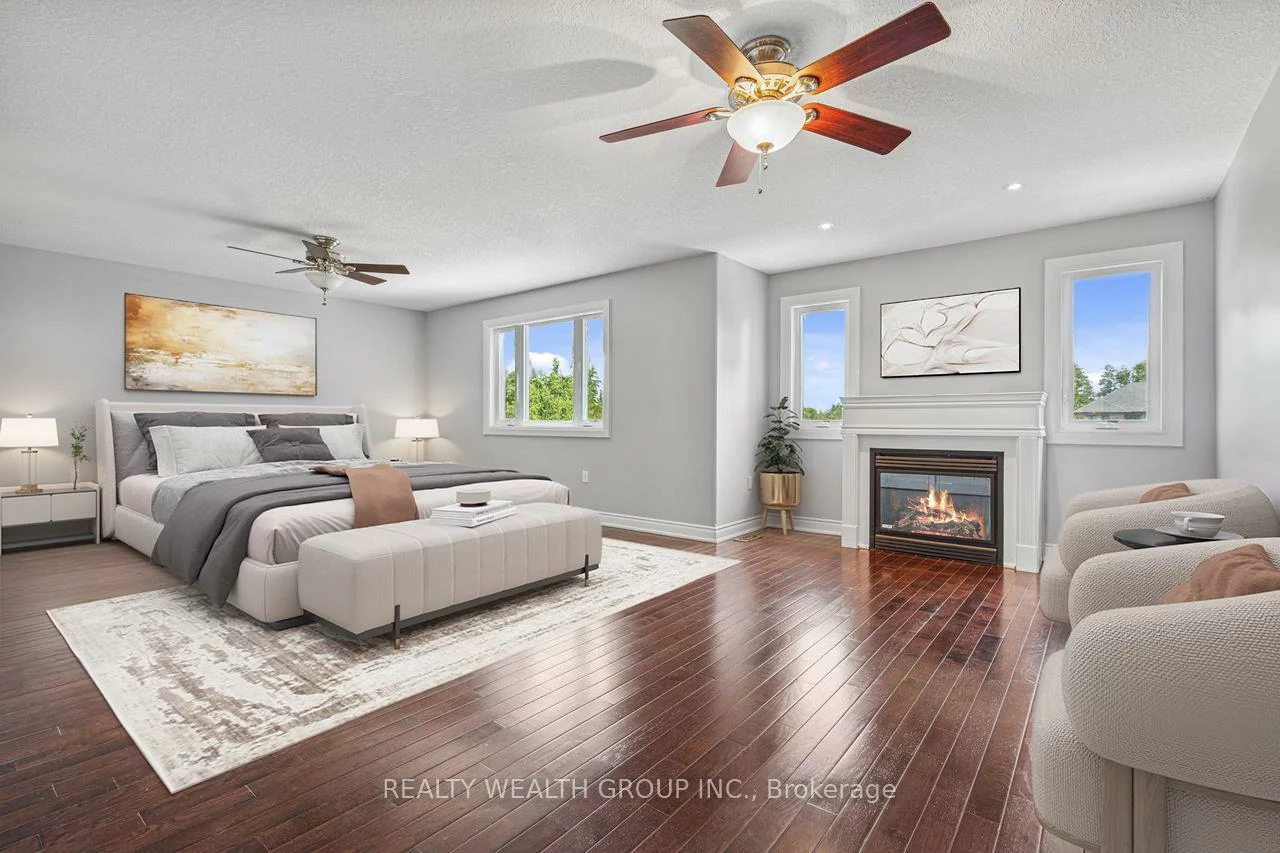 896, Booth, Alcona, Innisfil