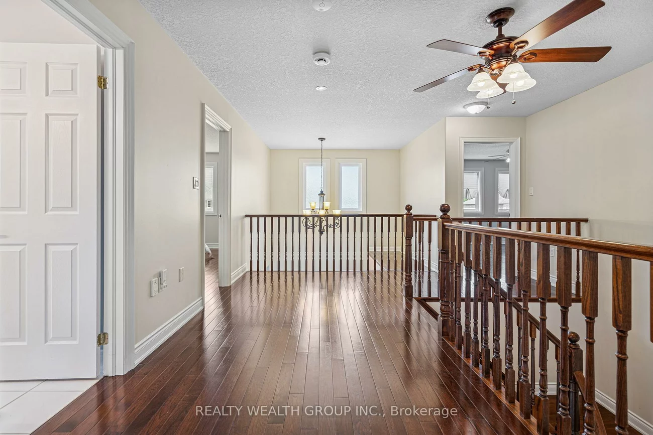 896, Booth, Alcona, Innisfil