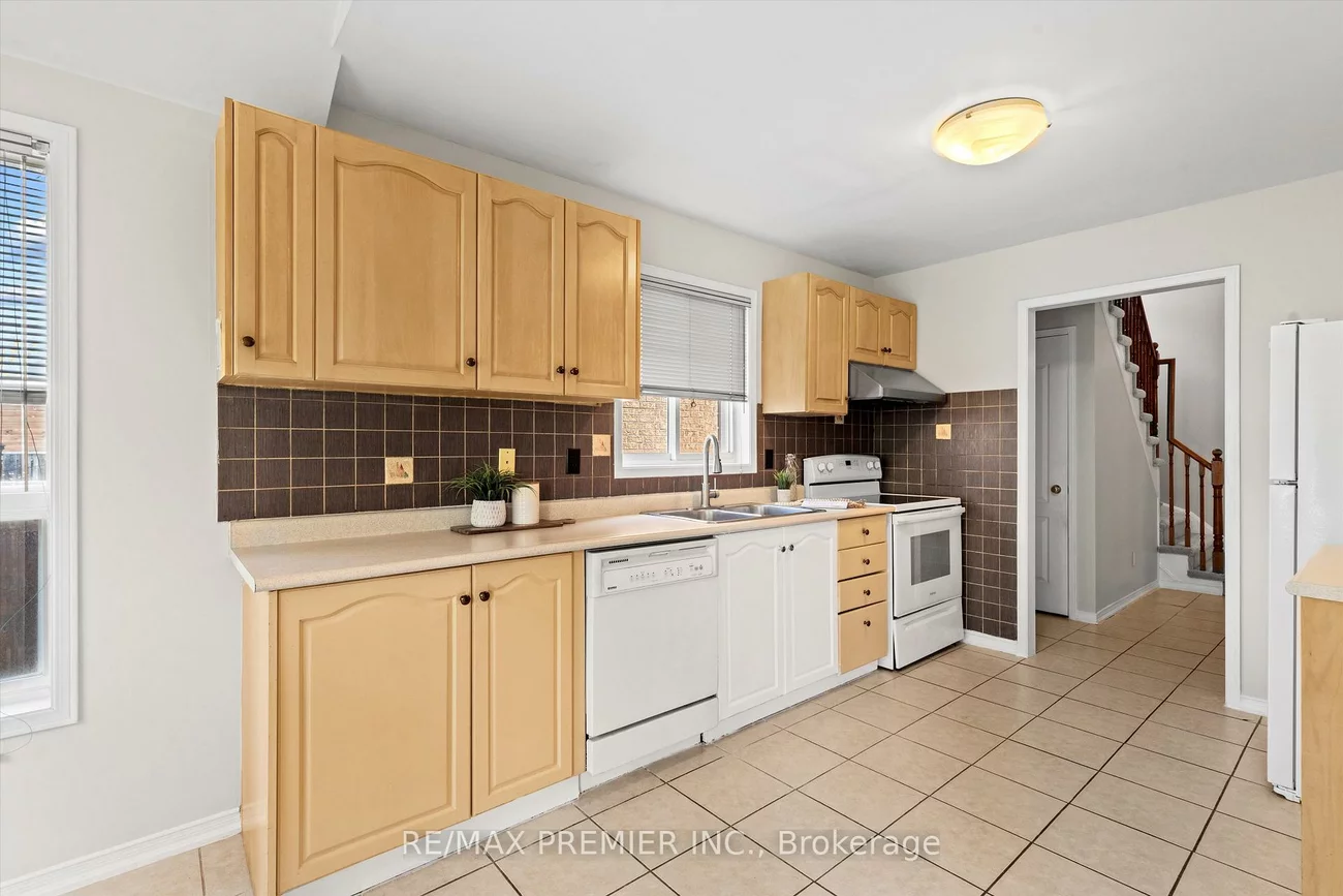 2272, Warrington, Alcona, Innisfil