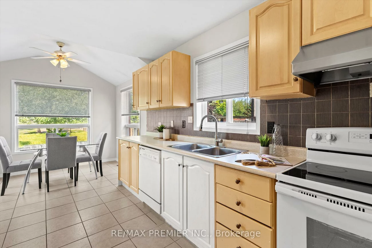 2272, Warrington, Alcona, Innisfil