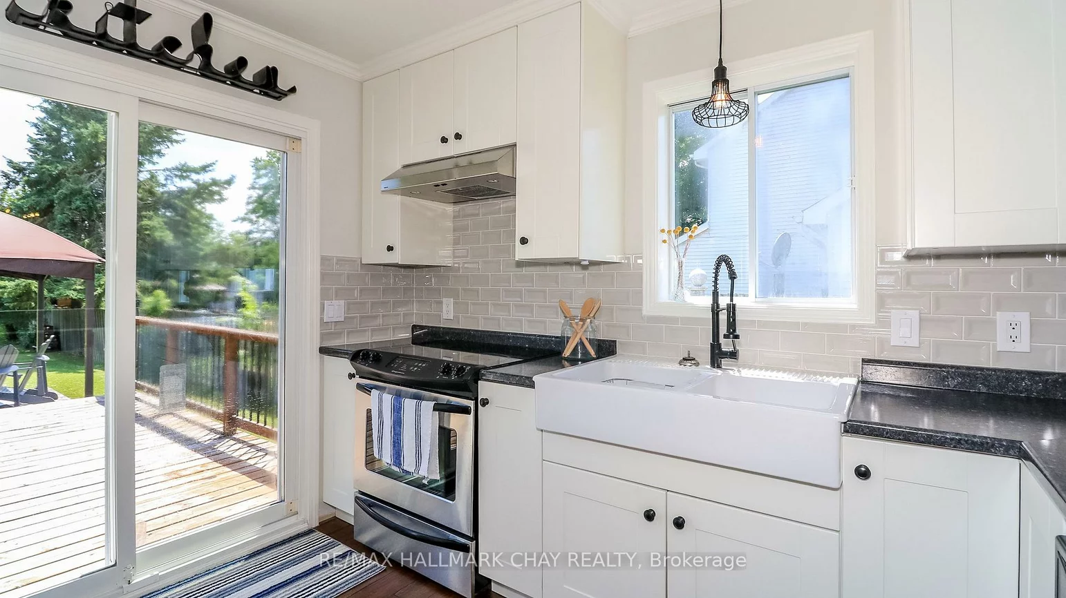 2281, Scythes, Stroud, Innisfil