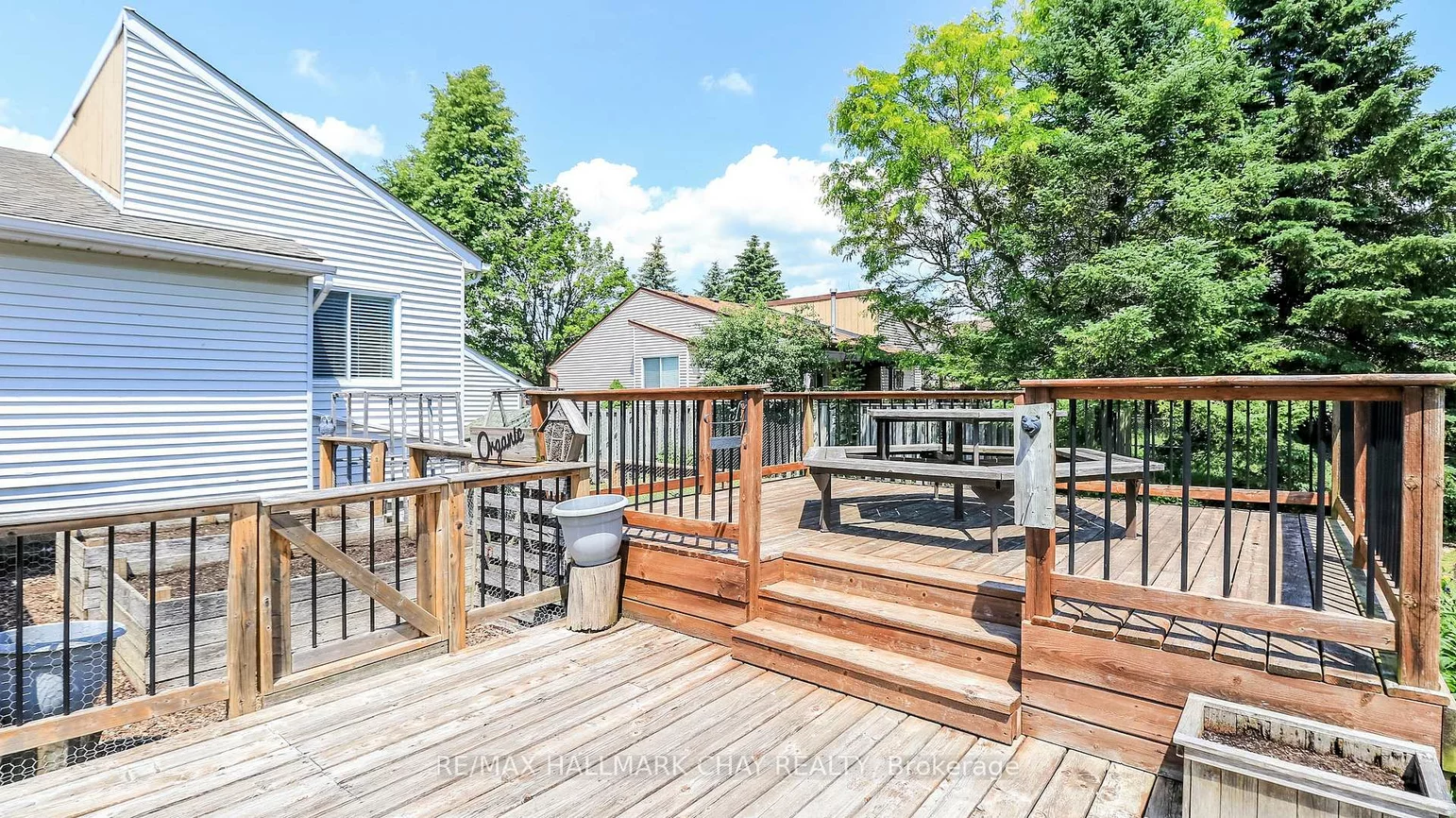 2281, Scythes, Stroud, Innisfil