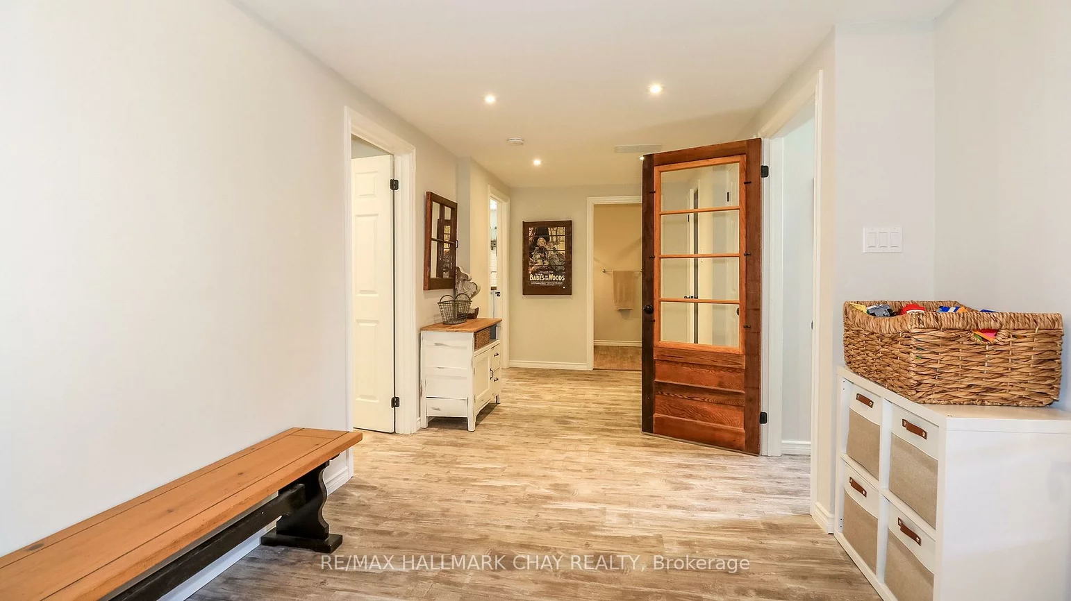2281, Scythes, Stroud, Innisfil