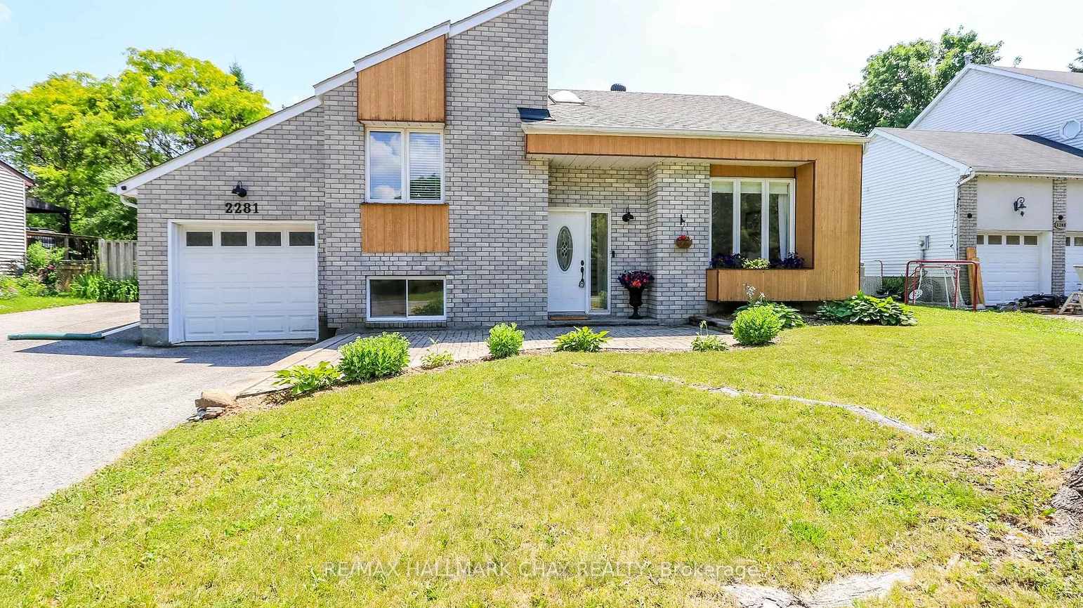 2281, Scythes, Stroud, Innisfil