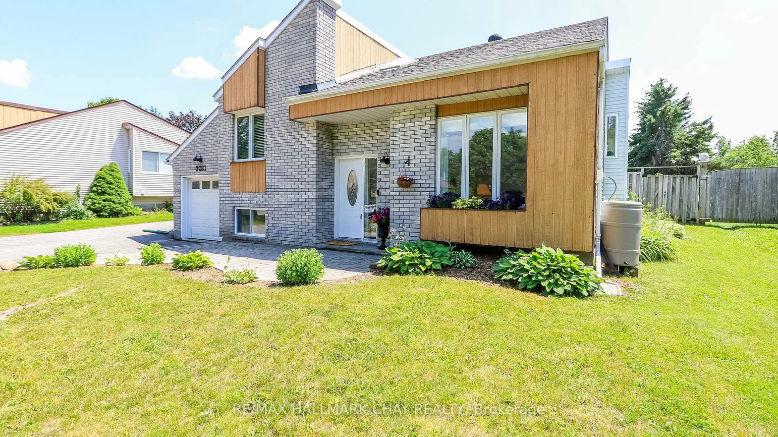 2281, Scythes, Stroud, Innisfil