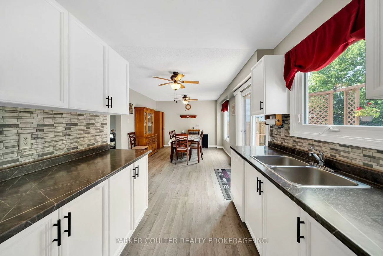 1098, Maclean, Alcona, Innisfil