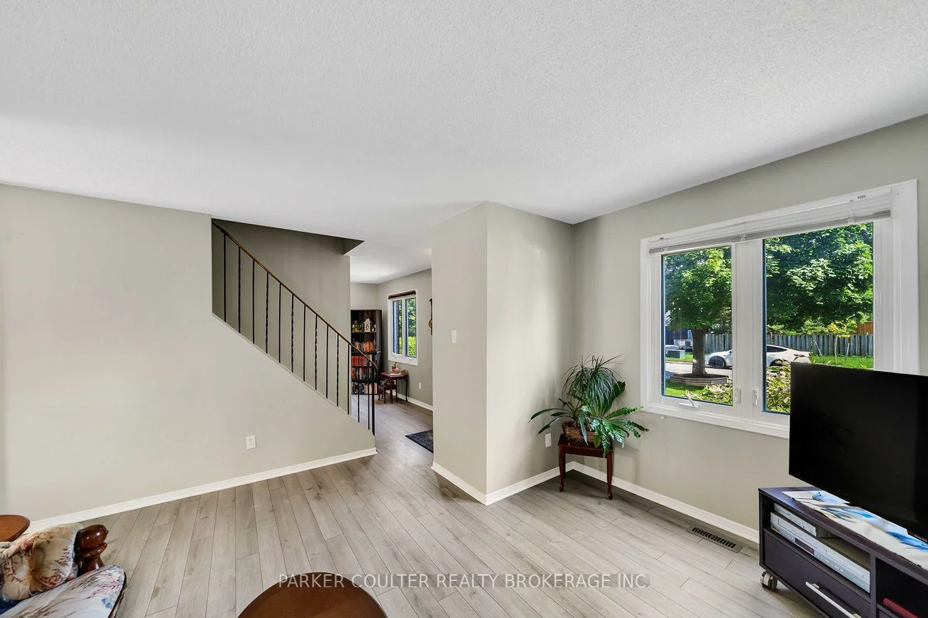 1098, Maclean, Alcona, Innisfil