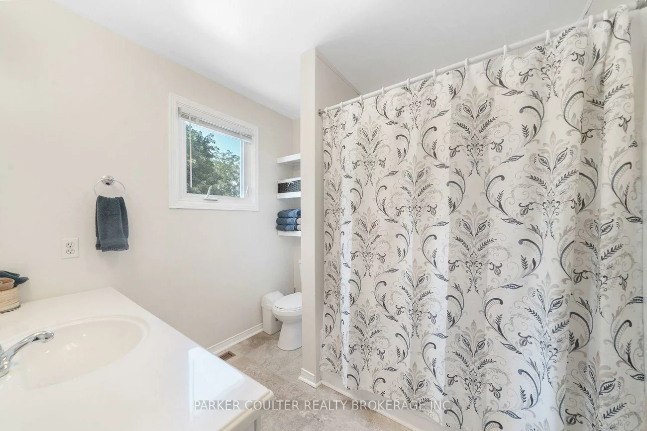 1098, Maclean, Alcona, Innisfil