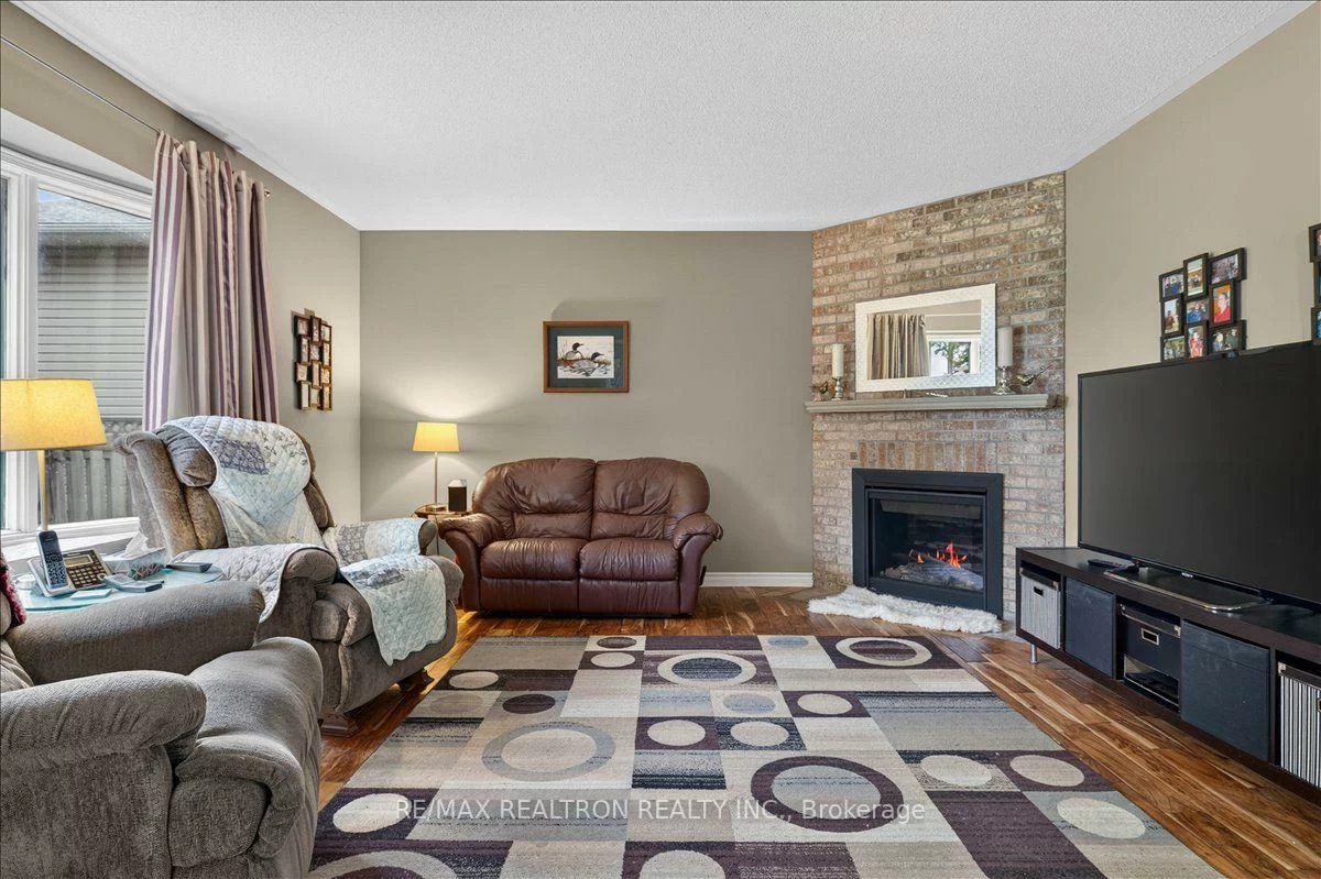 2767, Shering, Stroud, Innisfil