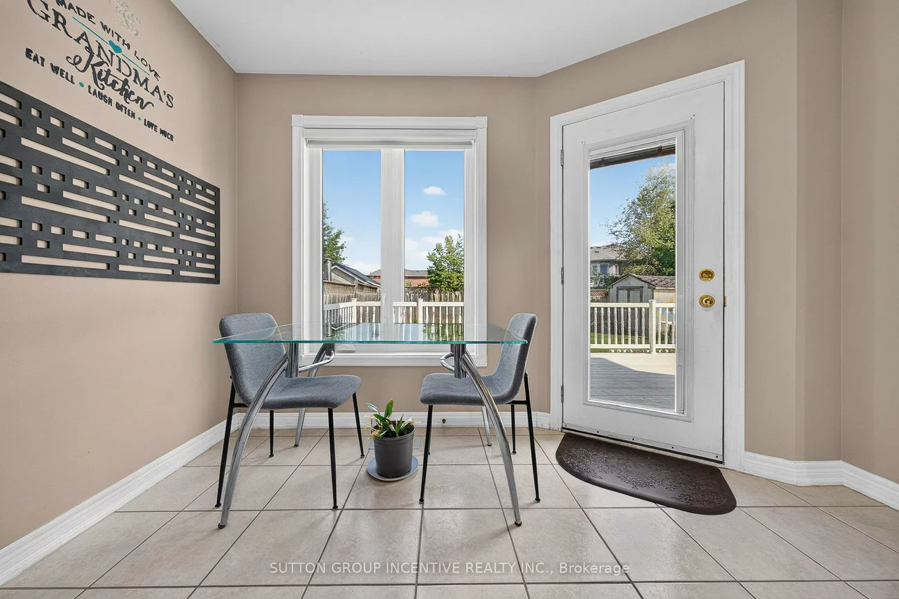 850, Leslie, Alcona, Innisfil