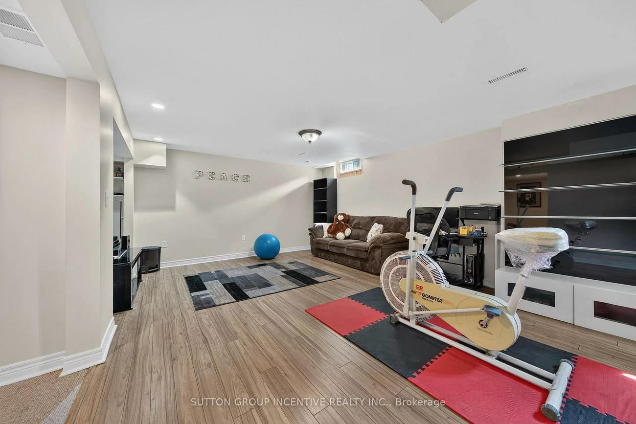 850, Leslie, Alcona, Innisfil