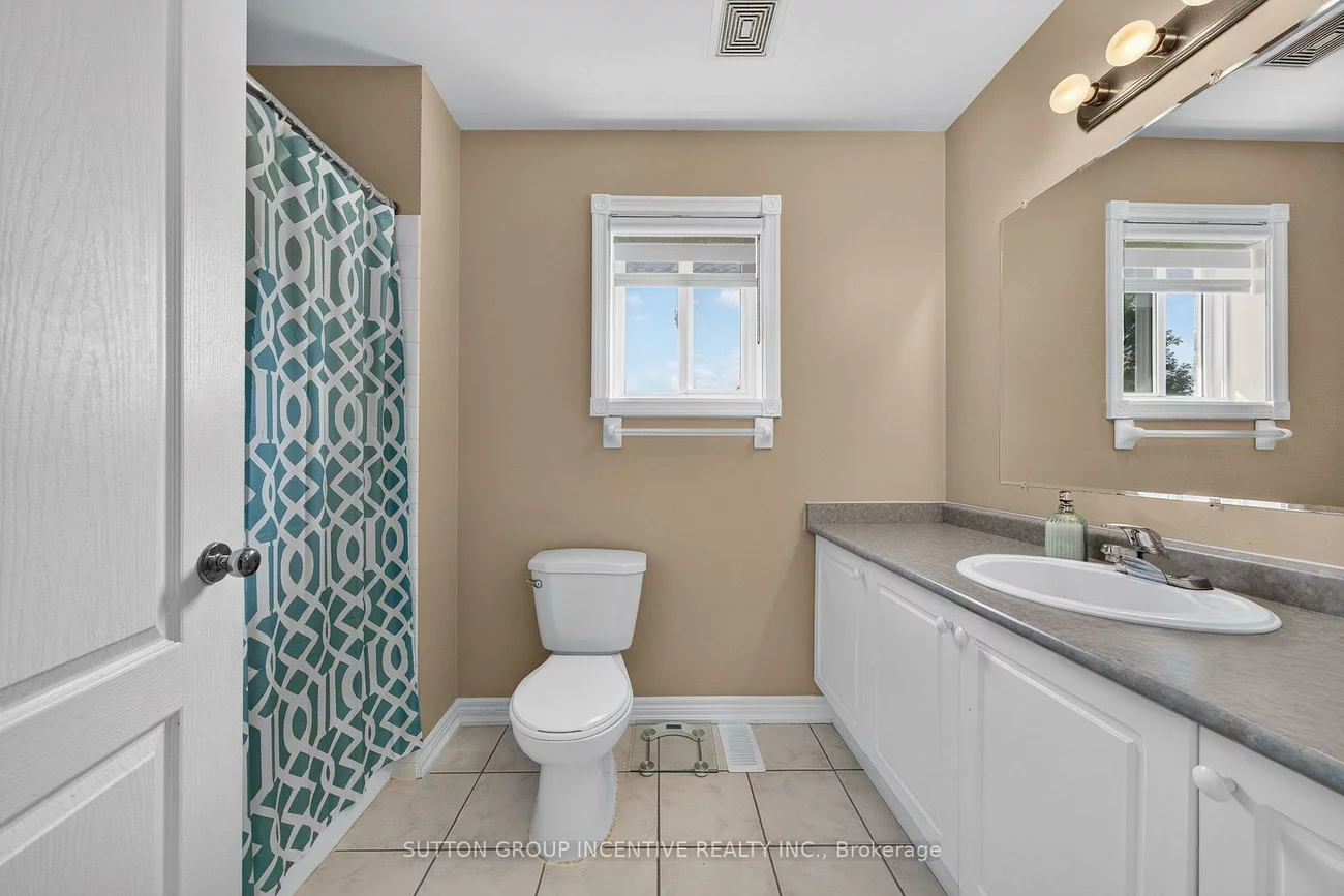 850, Leslie, Alcona, Innisfil
