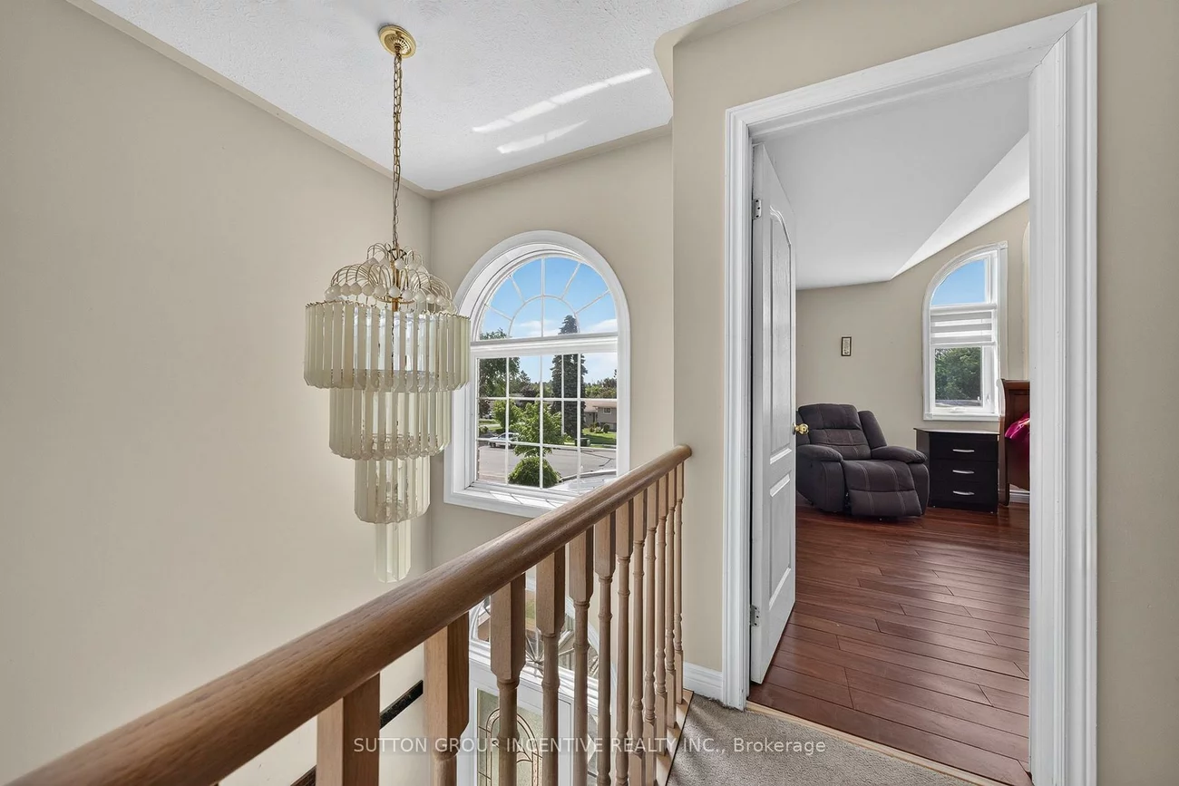 850, Leslie, Alcona, Innisfil