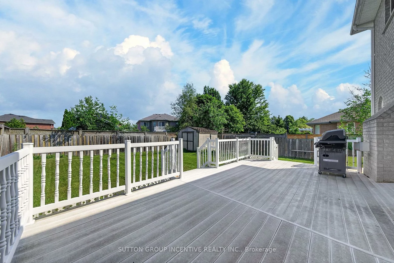 850, Leslie, Alcona, Innisfil
