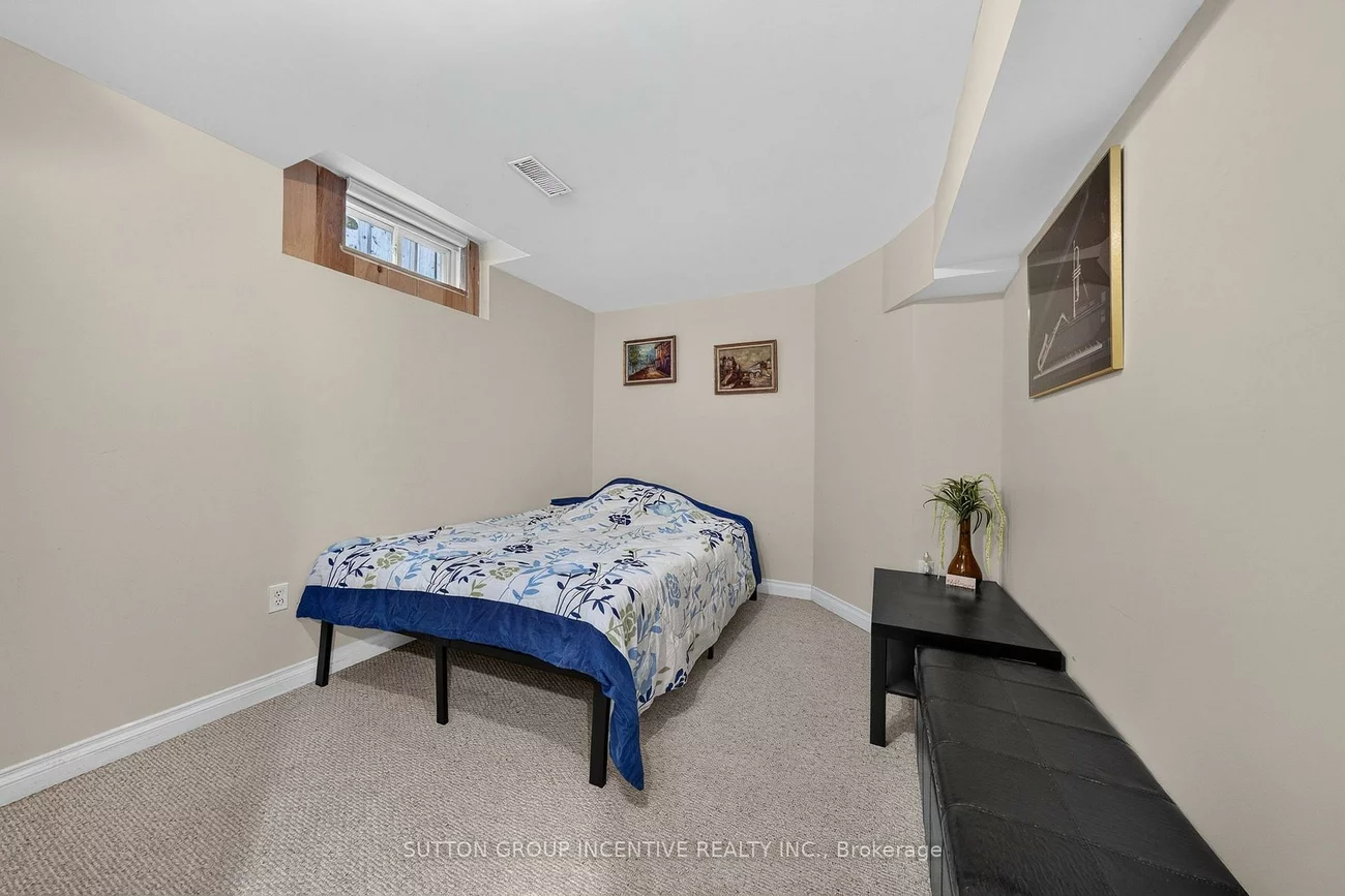 850, Leslie, Alcona, Innisfil