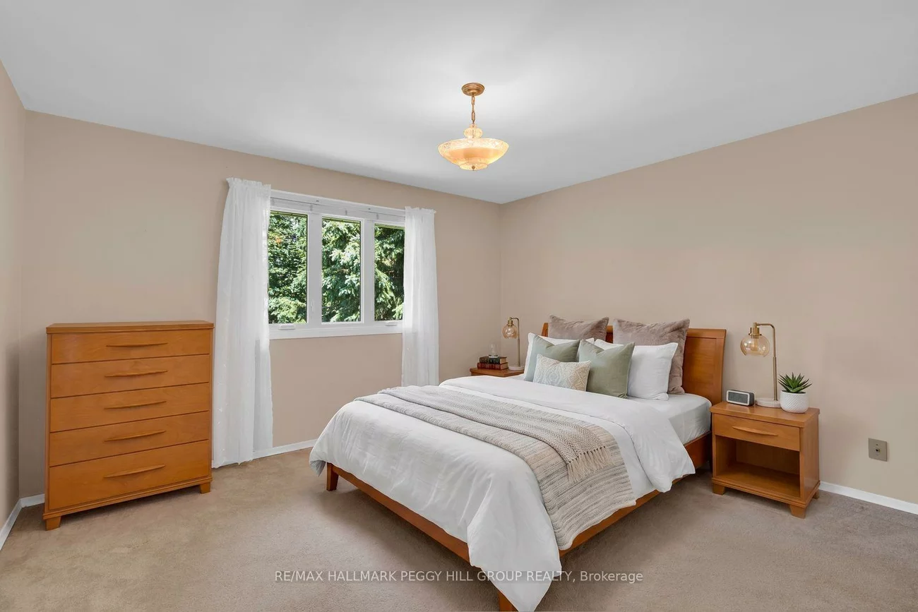 2222, Victoria, Stroud, Innisfil