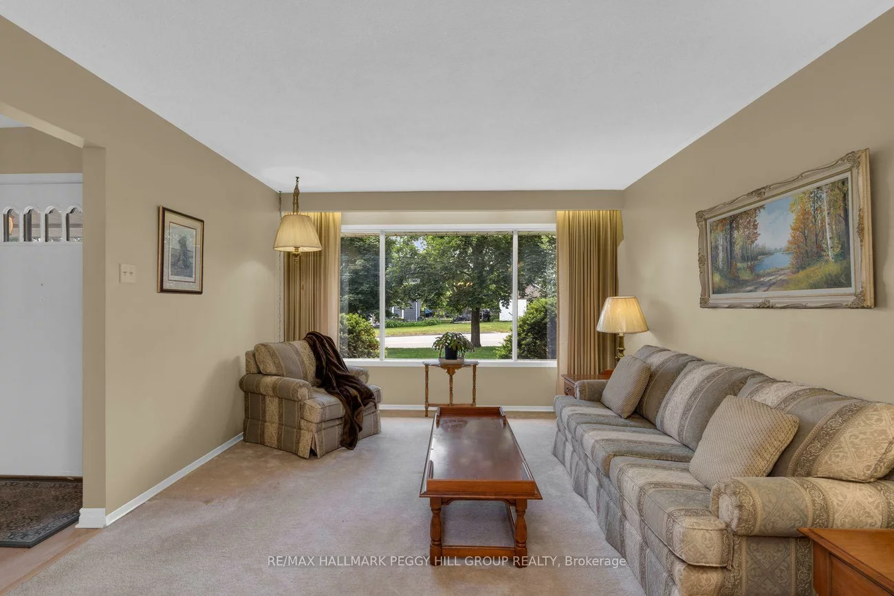 2222, Victoria, Stroud, Innisfil