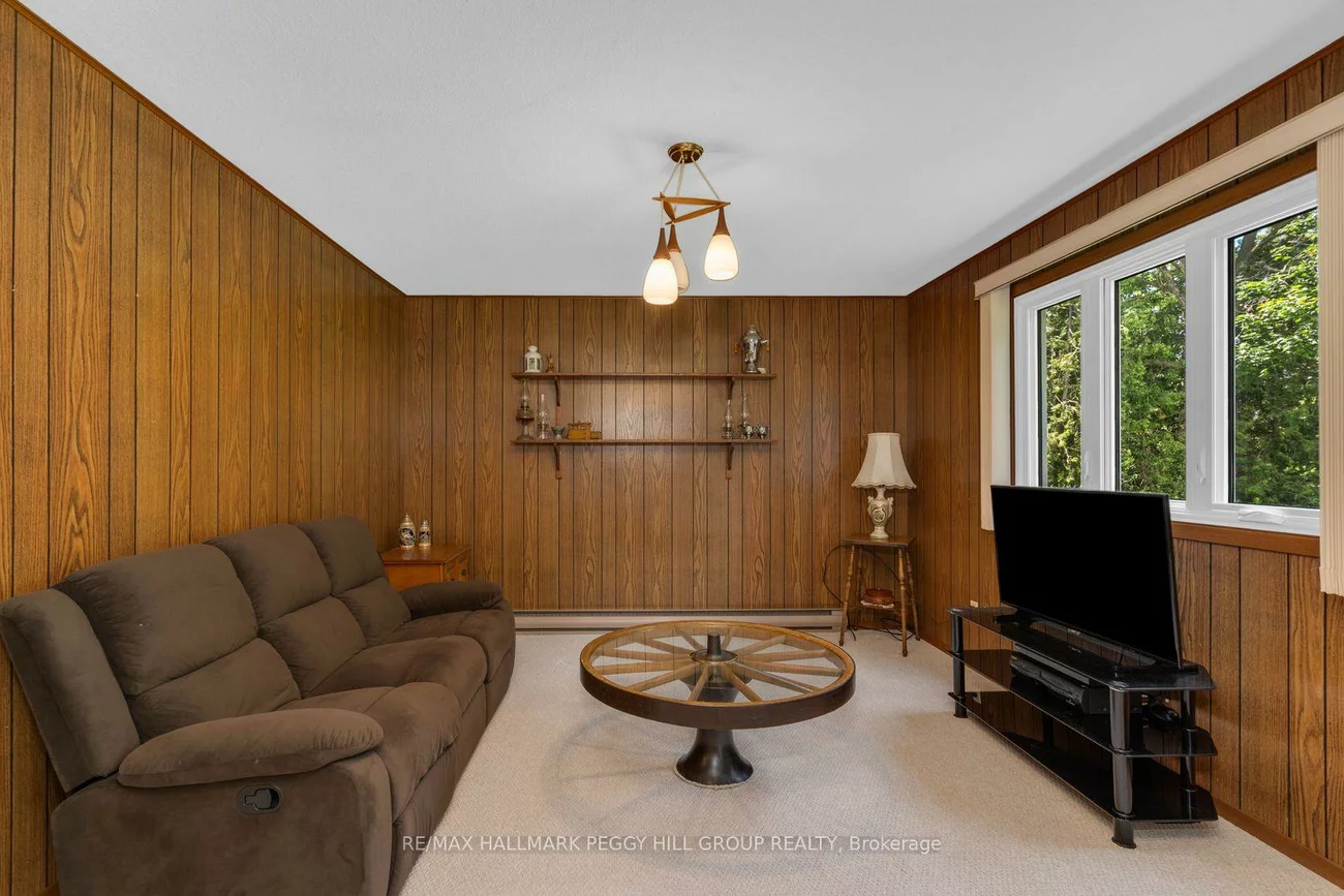 2222, Victoria, Stroud, Innisfil