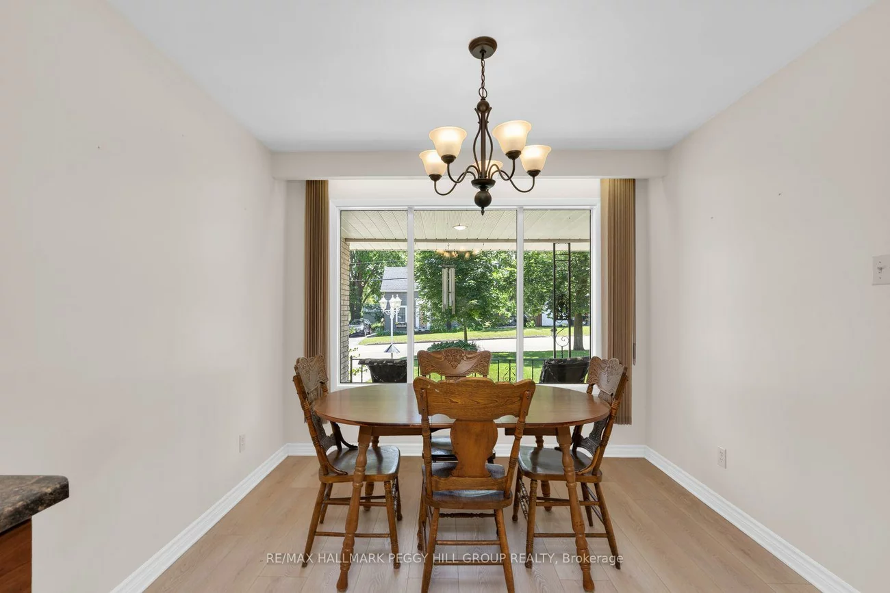 2222, Victoria, Stroud, Innisfil