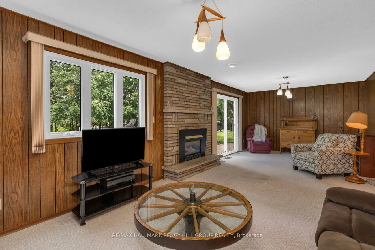 2222, Victoria, Stroud, Innisfil
