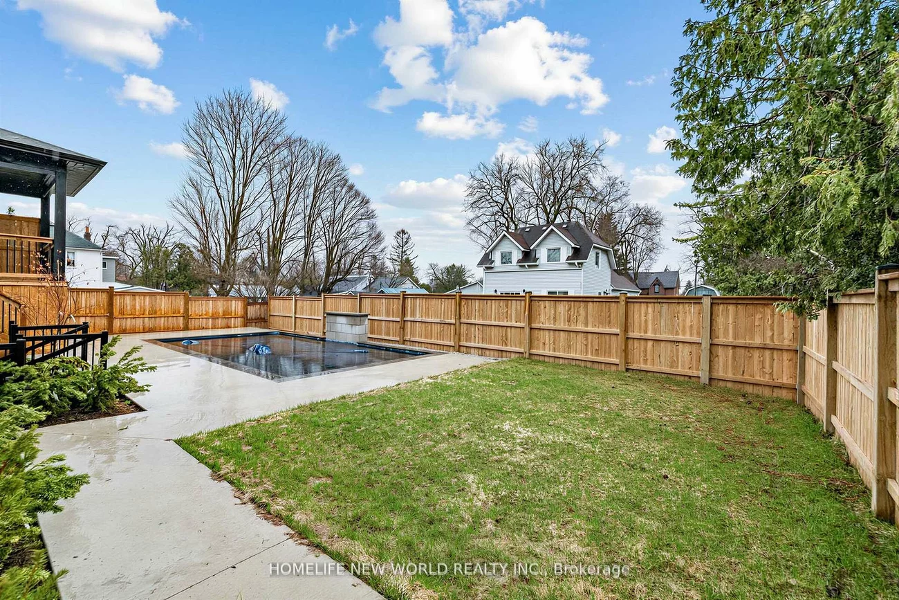 225, Sunnybrae, Stroud, Innisfil