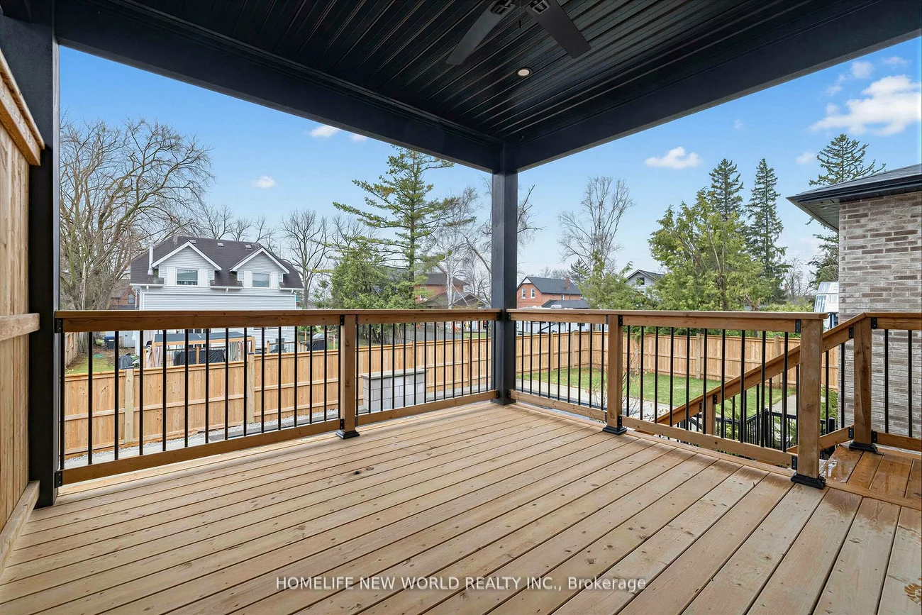 225, Sunnybrae, Stroud, Innisfil
