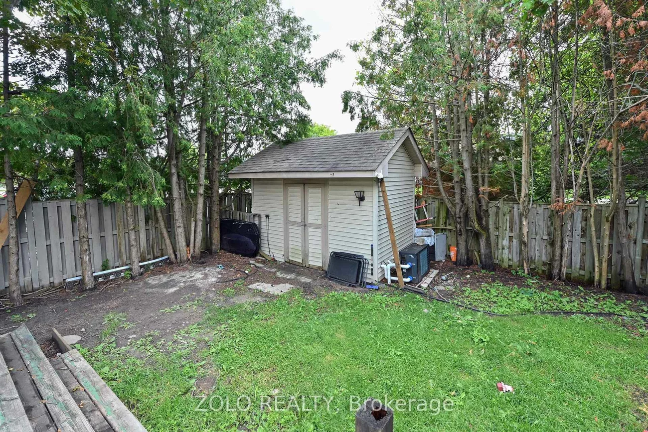 1077, Anna Maria, Alcona, Innisfil