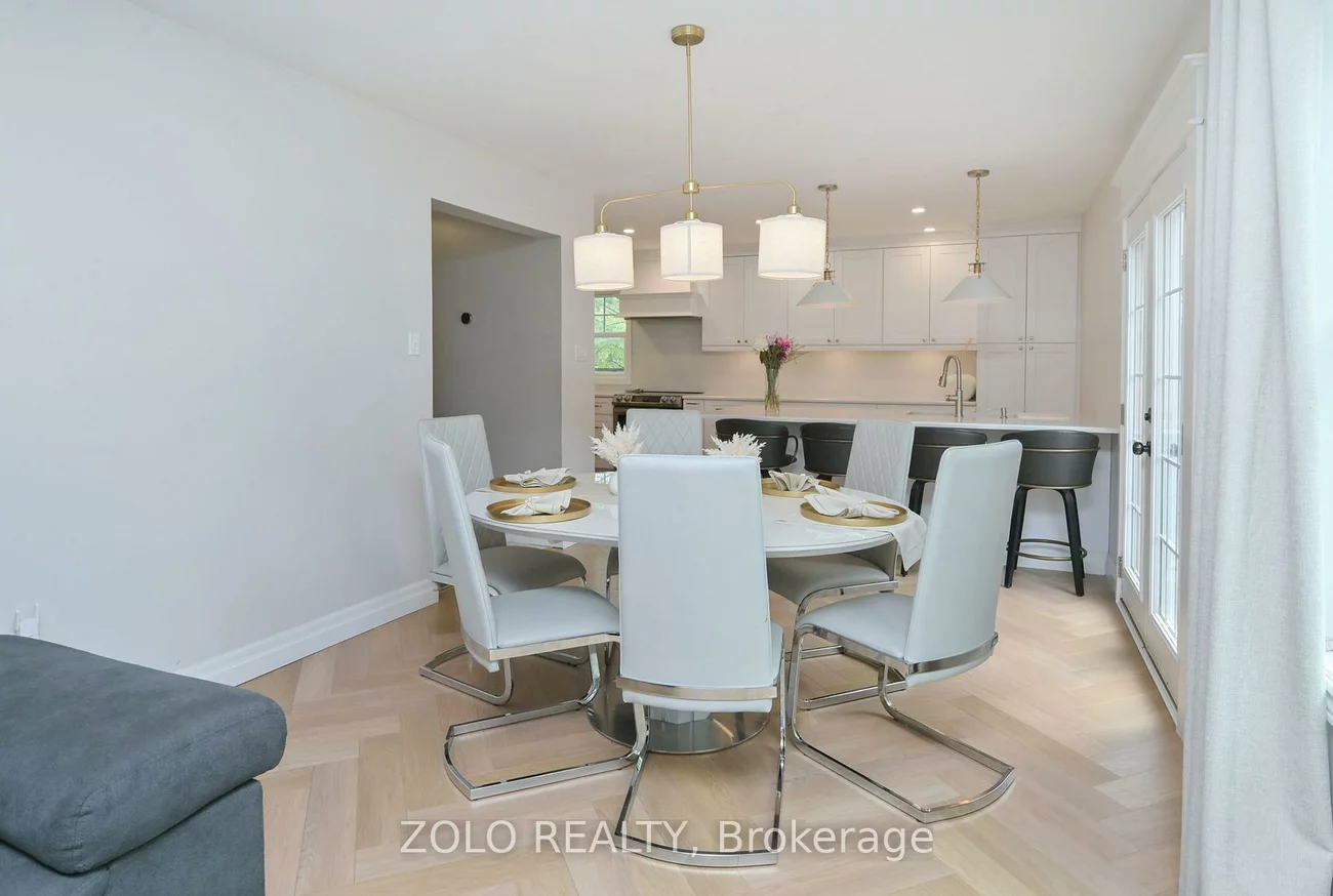 1077, Anna Maria, Alcona, Innisfil