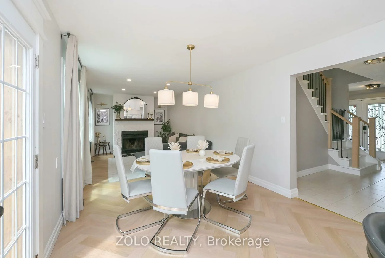 1077, Anna Maria, Alcona, Innisfil