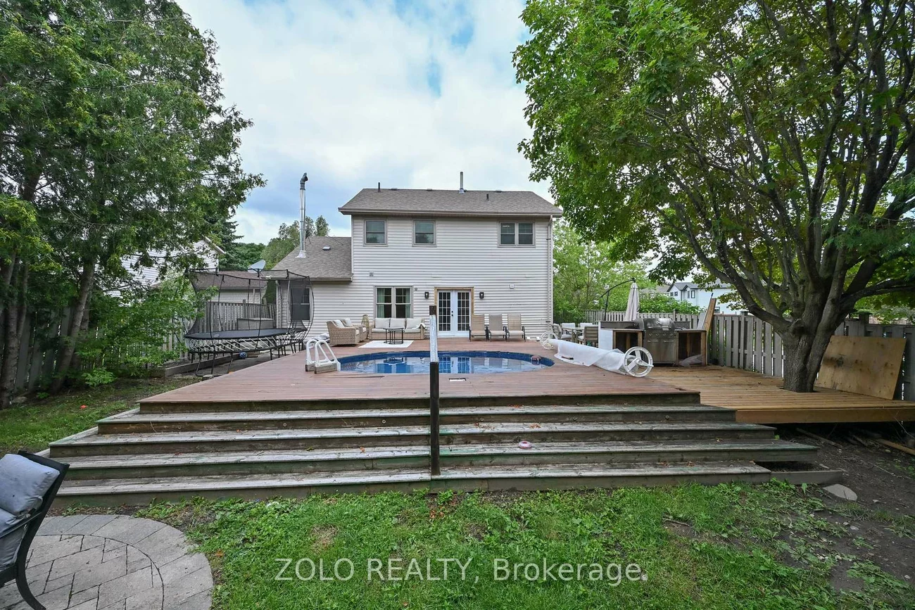 1077, Anna Maria, Alcona, Innisfil