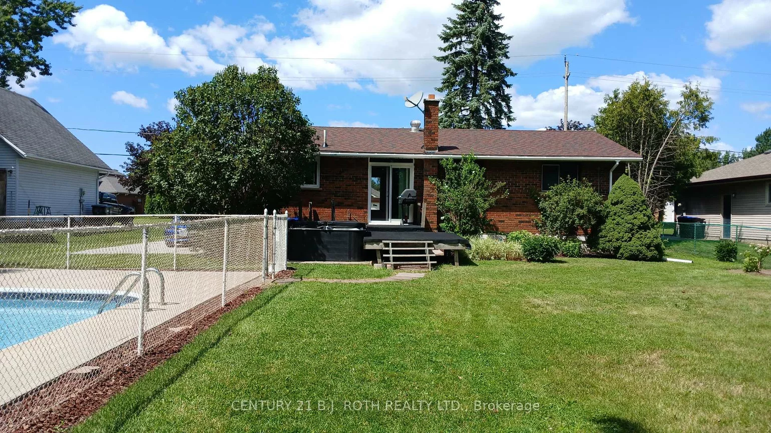 2293, Victoria, Stroud, Innisfil